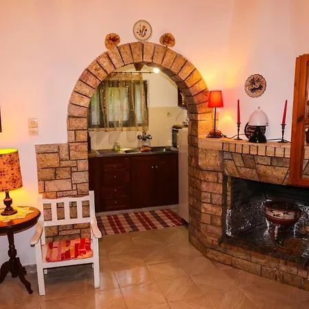 Vakantiehuis Kartelas Garden Escape Near The Sea Kyparissia