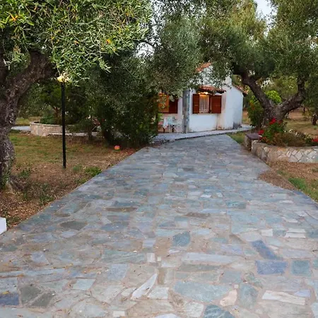Vakantiehuis Kartelas Garden Escape Near The Sea
