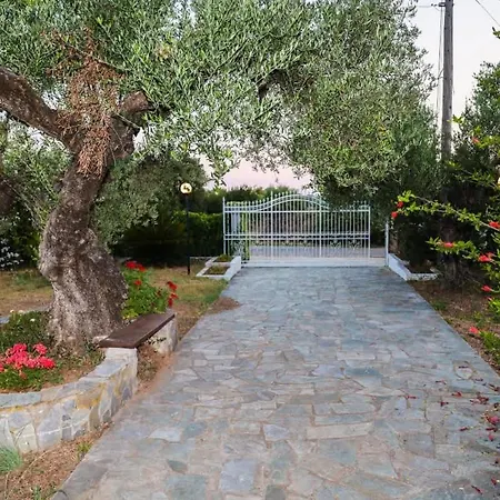 Kartelas Garden Escape Near The Sea