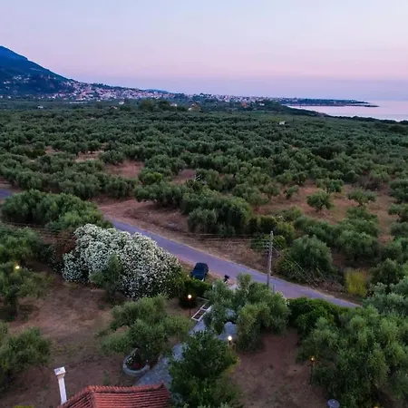Kartelas Garden Escape Near The Sea Vakantiehuis Kyparissia